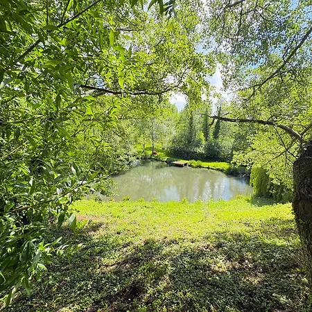 Maison De Charme En Bord D'étang Livarot-Pays-d'Auge